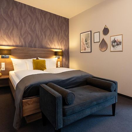 V Boutique Hotel Μπέμπλινγκεν Εξωτερικό φωτογραφία