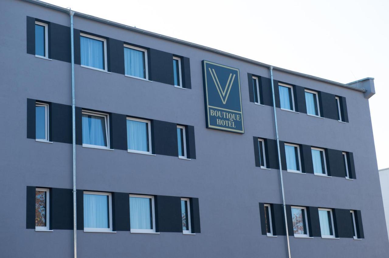 V Boutique Hotel Μπέμπλινγκεν Εξωτερικό φωτογραφία