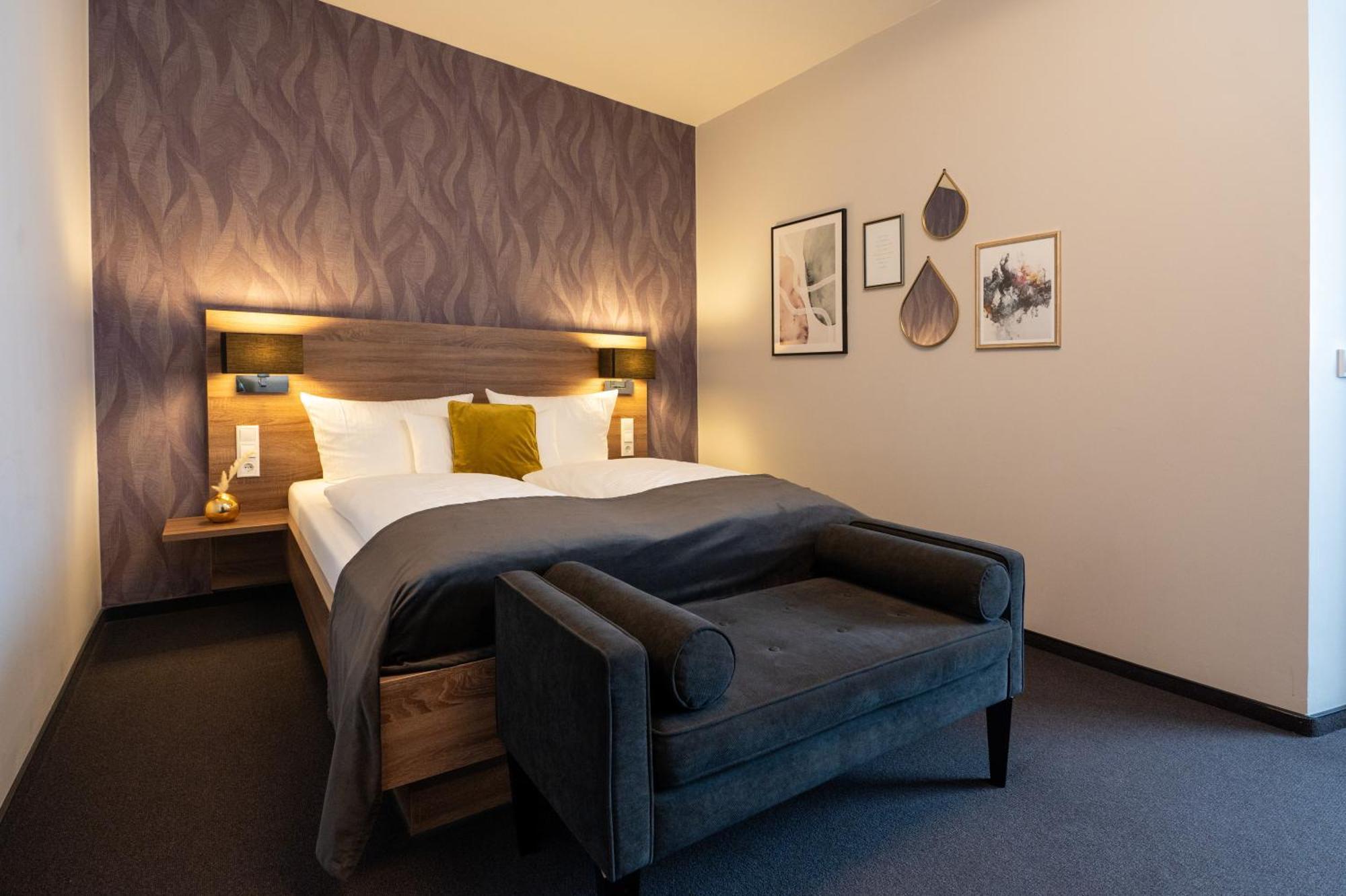 V Boutique Hotel Μπέμπλινγκεν Εξωτερικό φωτογραφία