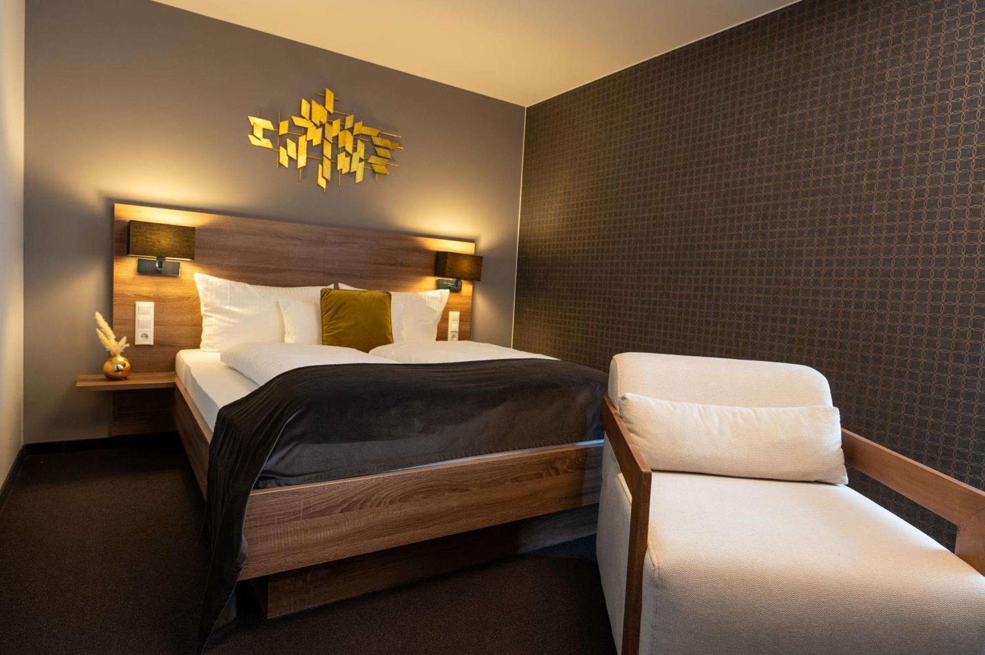 V Boutique Hotel Μπέμπλινγκεν Εξωτερικό φωτογραφία