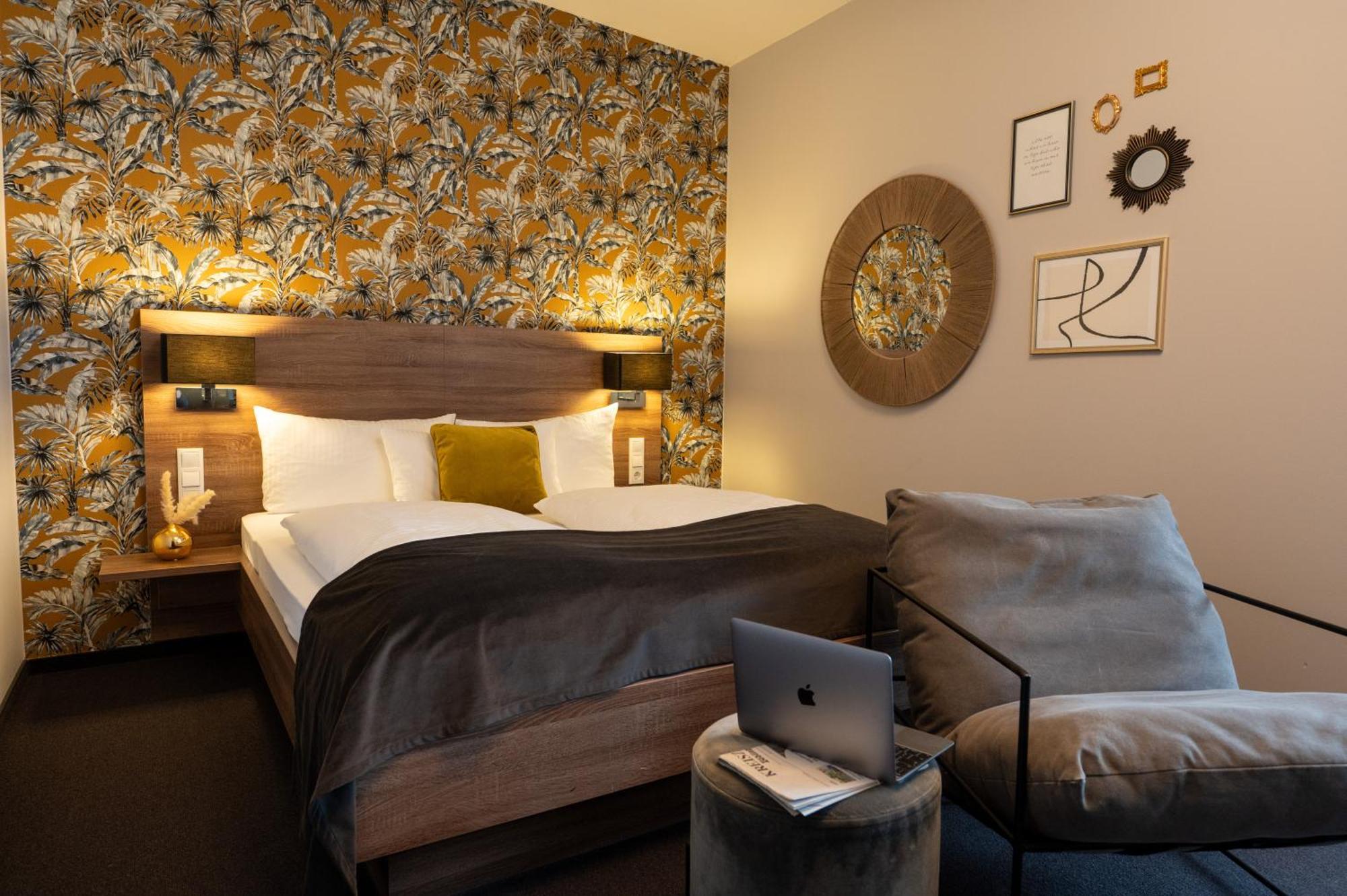 V Boutique Hotel Μπέμπλινγκεν Εξωτερικό φωτογραφία