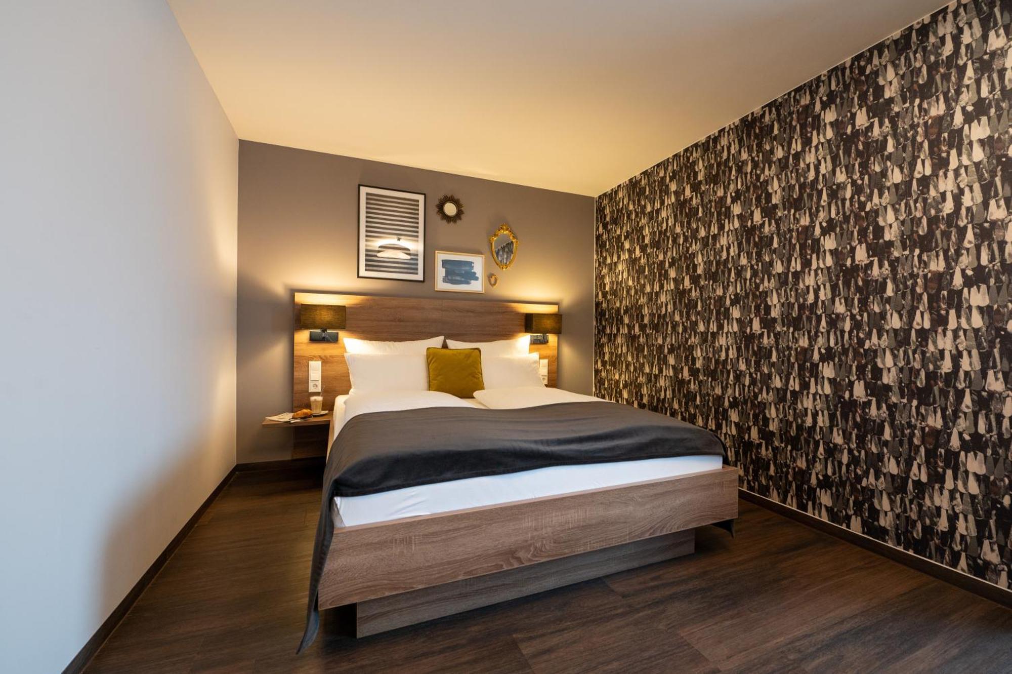 V Boutique Hotel Μπέμπλινγκεν Εξωτερικό φωτογραφία
