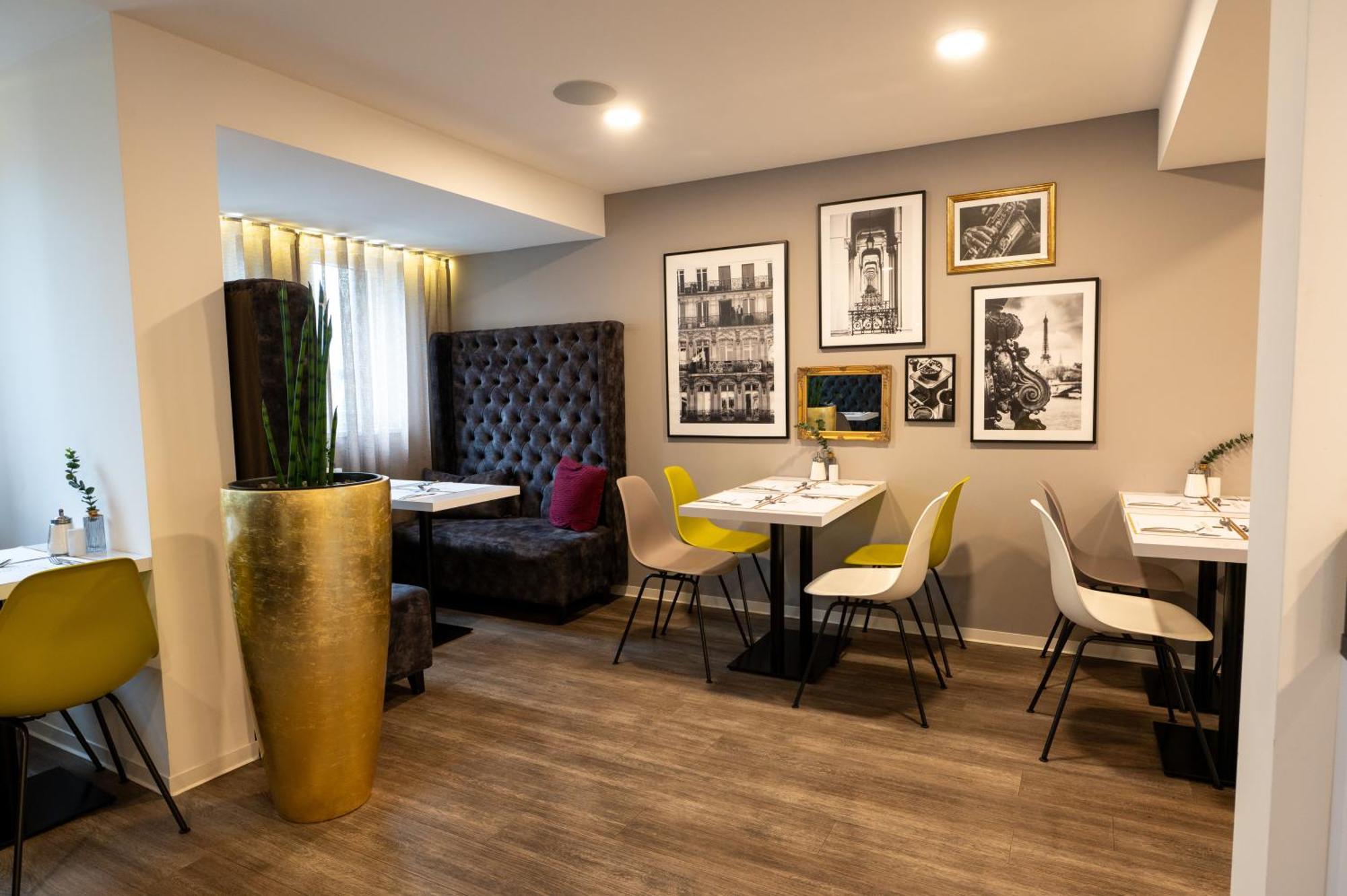 V Boutique Hotel Μπέμπλινγκεν Εξωτερικό φωτογραφία